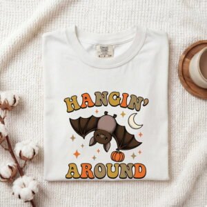 Bat Shirt Halloween Critter Gift Women Cartoon Tee Flying Creature T-Shirt Spooky Fan Cartoonish Tshirt Creature Graphic Hand Drawn Gourd