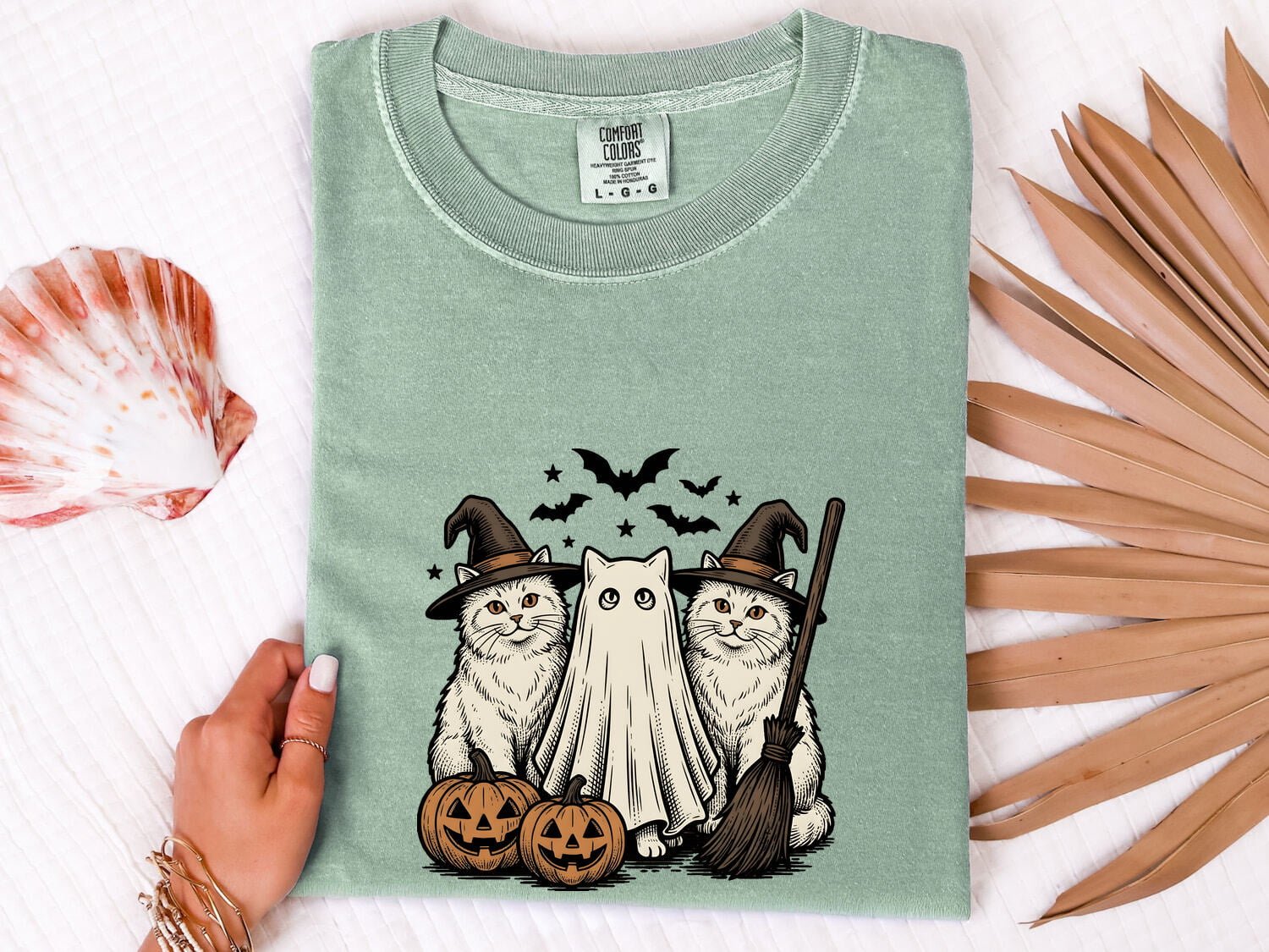 Halloween Cats Shirt Halloween Feline Gift Women Antique Tee Cat T-Shirt Halloween Fan Vintage Tshirt Cat Graphic Cartoon Halloween Pumpkins - Image 3