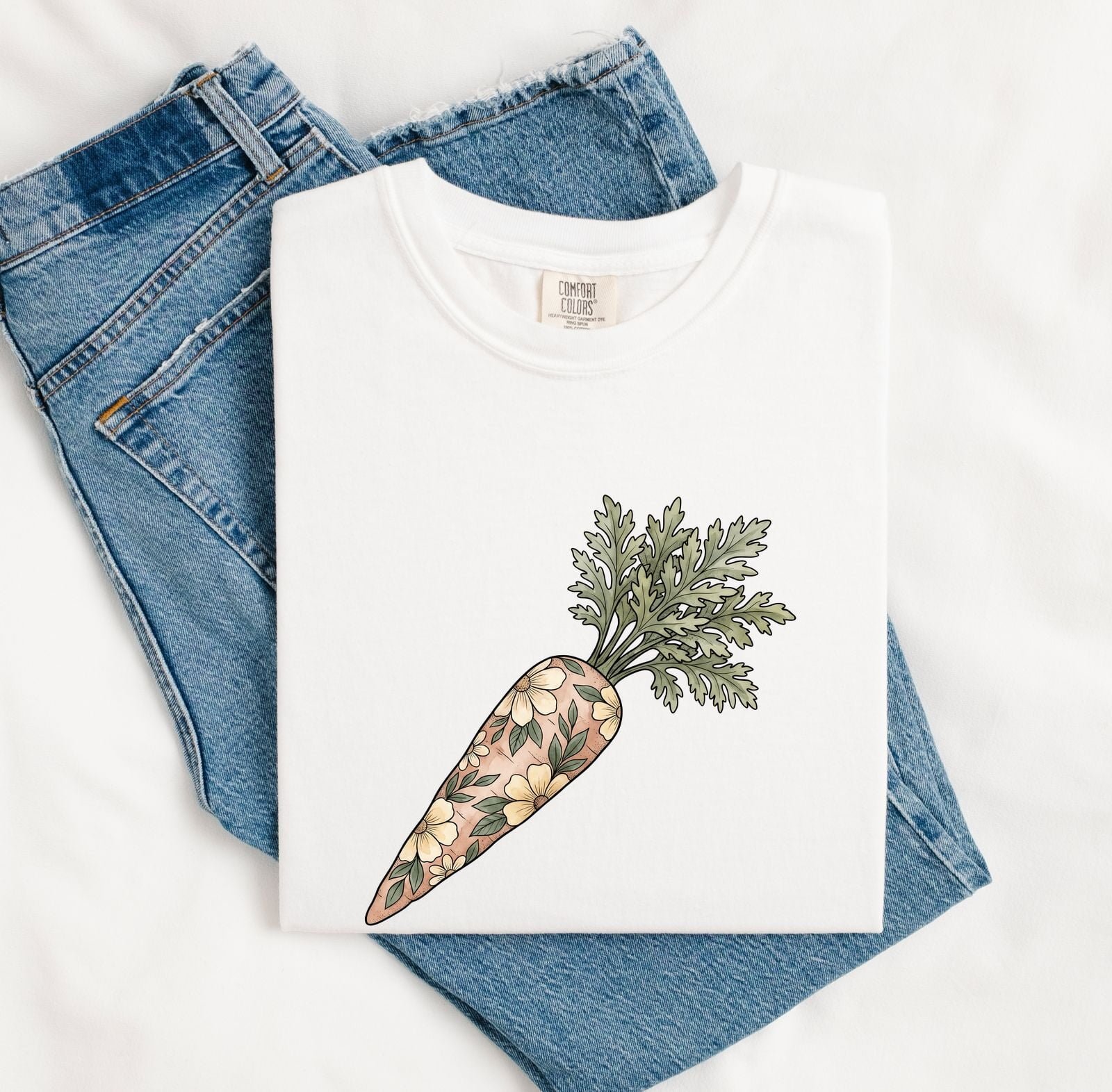 Floral Carrot Shirt Easter Spring Gift Women Botanical Tee Carrot Top T-Shirt Easter Fan Floral Graphic Tshirt Hand Drawn Flowers Tshirt